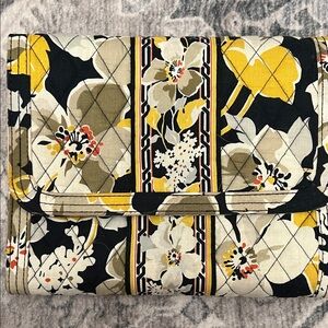 Vera Bradley Dogwood Cosmetics/Jewelry  Folio